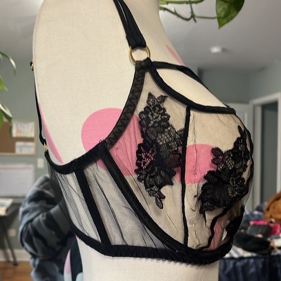 Bra - Picture 2 of 4